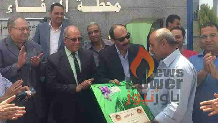 مصر للبترول تكرم السائق البطل أحمد زكي بعد انقاذه مدينة القناطر من خطر النيران