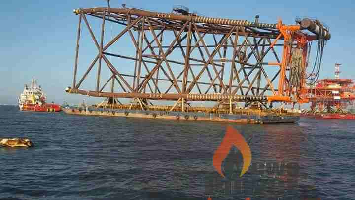 بالصور .. ابحار جاكت منصة التحكم بمشروع حقل  ظهر من يارد  بتروجت بالمعدية