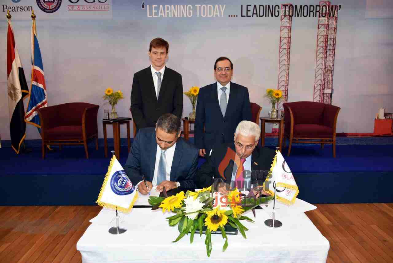 توقيع اتفاقية بين مهارات الزيت والغاز (OGS) ومؤسسة بيرسون التعليمية البريطانية لدعم تنمية الكوادر البشرية بقطاع البترول والغاز