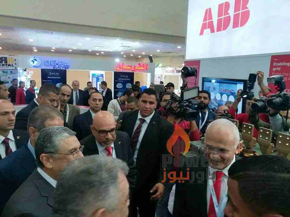 المهندس نبيل نصار يستقبل وزير الكهرباء بجناح ABB بمعرض اليكتريكس