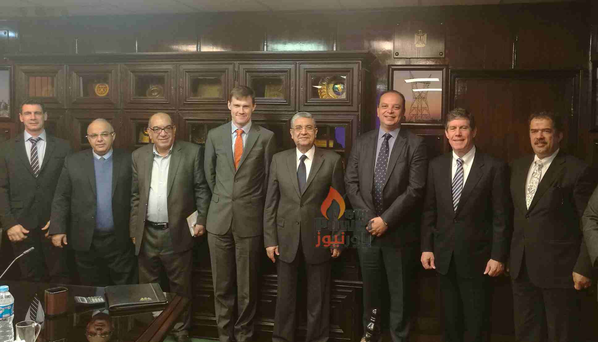 شاكر يستعرض انجازات قطاع الكهرباء المصرى مع شركةCDC البريطانية  بحضور سفير المملكة المتحدة  بالقاهرة