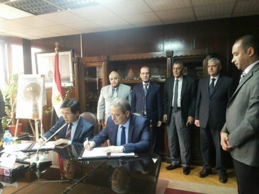 توقيع عقد المواسير الحرجة والبلوف لمحطتى غرب القاهرة والوليدية مع سونج وا الكورية