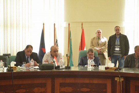 الكيميائي عمرو مصطفى يشكل غرفة عمليات بشركة اموك لإدارة العملية الانتخابية وحشد العاملين امام اللجان