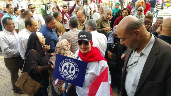 بالصور..العاملون بشركة القاهرة للتكرير يواصلون الادلاء باصواتهم فى الانتخابات الرئاسية وزهرة يقود المسيرة