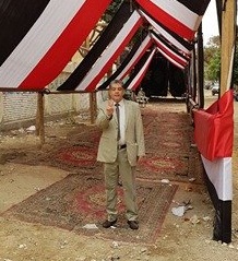 رئيس شركة رشيد للبترول المهندس هشام العطار يدلى بصوته باحدى لجان التجمع الخامس