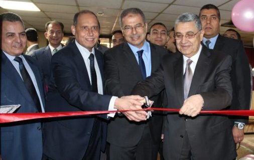 بالصور .. وزير الكهرباء وقيادات الوزارة يفتتحون معرض الفنون التشكيلية لشركة شمال القاهرة للتوزيع