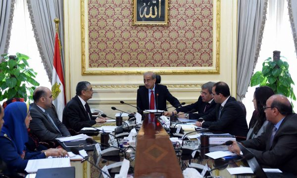 رئيس الوزراء يعقد اجتماع لمتابعة مشروعات وزارة الكهرباء