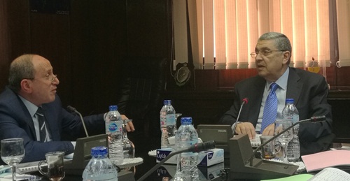 وزير الكهرباء يتابع خطط التطوير فى شركة القناة لتوزيع الكهرباء