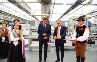 بالفيديو والصور.. رئيس جمهورية سلوفينيا والمهندس احمد السويدى يفتتحان خط إنتاج جديد لشركة  Iskraemeco للعدادات الذكية