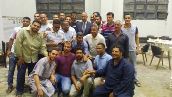 رئيس هيئة الطاقة الجديدة والمتجددة يشارك فى افطار جماعي مع العاملين بموقع الزعفرانة