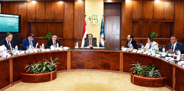 الملا يترأس الاجتماع الثالث لجهاز تنظيم انشطة سوق الغاز .. ويؤكد على تفعيل اختصاصات الجهاز خلال الفترة المقبلة