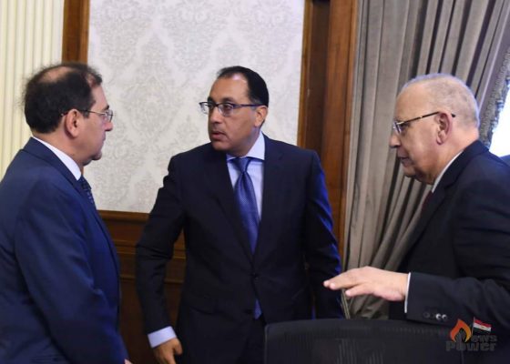 الحكومة توافق على طلب محافظ الأقصر ببيع 29 فدانا لشركة النيل للتسويق لإقامة مستودع للمنتجات البترولية