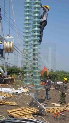 عاجل .. شاكر يُحيل مهندسين  بالمشروعات المركزية بنقل الكهرباء الى التحقيق بعد التلاعب فى مواصفات مناقصة توريد عازلات جهد 220 كيلو فولت