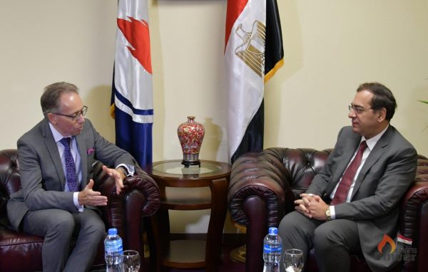 السفير الاسترالي : نجاحات قطاع البترول فتحت شهية الشركات العالمية للاستثمار في مصر خاصة في مجال الثروات التعدينية