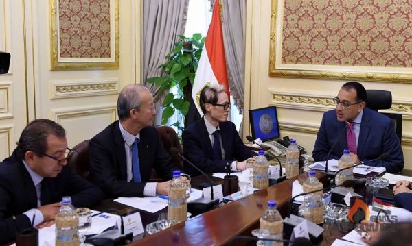 رئيس الوزراء يستعرض مع وفد شركة تويوتا تسوشو اليابانية أنشطتها في مصر