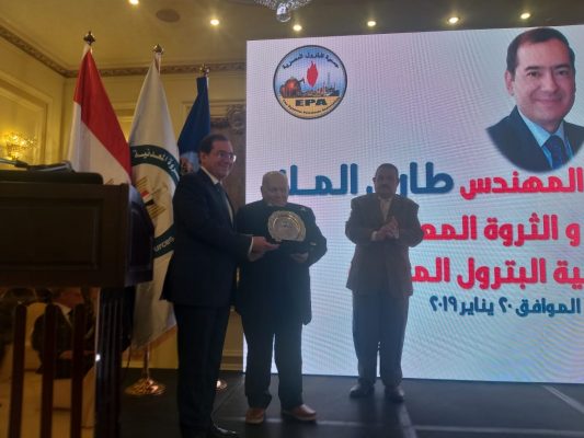 الملا : استثمارات قطاع البتروكيماويات بلغت 4 مليار دولار .. ومصر حريصة على استقدام الغاز المجاور