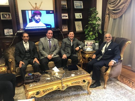 سفير سلطنة عمان بالقاهرة يستقبل الفنان هانى شاكر