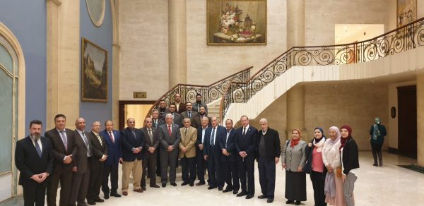 بحضور درويش ويونس .. بترومنت تكرم مساعد رئيس الشركة للدعم الفنى والتدريب لبلوغه سن التقاعد