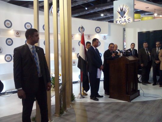 عاجل  .. تأجيل المؤتمر الصحفى لوزير البترول بسبب  عيوب فنية فى أجهزة الصوت