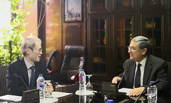 وزير الكهرباء يلتقي السفير الياباني لبحث سبل الاستثمار في مشروعات الطاقة المتجددة