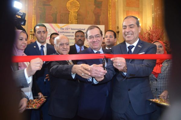 مدير معهد بحوث البترول : 37 شركة بترول تناقش 167 بحثا لتحديات الطاقة في مؤتمر 