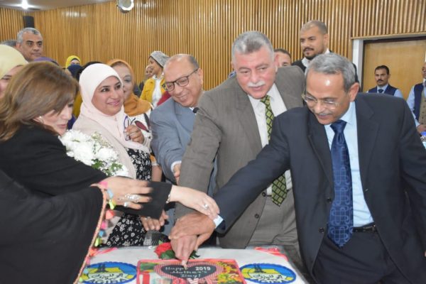 احتفالية بشركة عجيبة للبترول بمناسبة عيد الام  والقفاص يكرم الامهات المثاليات