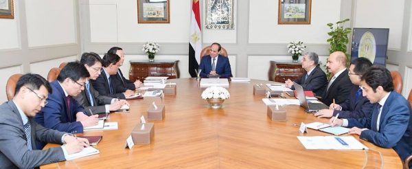 الرئيس السيسي خلال لقائه رئيس منظمة الربط الكهربائى العالمى : نسعي  لتعزيز جهود التكامل الإقليمي وتطوير البنية التحتية في أفريقيا