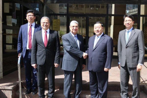 رئيس منظمة جيديكو خلال لقائه بوزير الكهرباء : المنظمة بصدد الإنتهاء من إعداد دراسة شاملة للربط الكهربائي العالمى بنهاية أكتوبر 2019 ..وشاكر يؤكد علي دعم الحكومة المصرية للمشروع