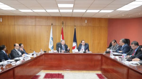 الملا وتوفيق يستعرضان خطة تفعيل الشركة المصرية لتسويق الفوسفات لمنع تضارب الأسعار في تصدير الفوسفات المصري