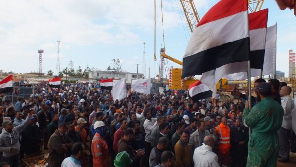 تحت رعاية المهندس وليد لطفي .. العاملون بجميع مواقع بتروجت يحتشدون للمشاركة في الاستفتاء علي التعديلات الدستورية