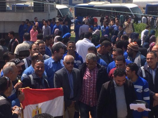بقيادة الشيمي .. العاملون بكافة مواقع صان مصر يحتشدون للمشاركة في الاستفتاء علي التعديلات الدستورية