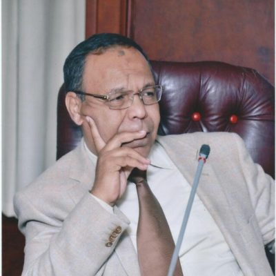 عاجل ..مصرع عبد العليم عبد الله نائب جنوب الوادي للبترول في حادث آليم