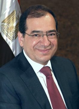 خلال أيام .. وزير البترول يصدر حركة ترقيات وتنقلات لمديرى العموم ومساعدى العقود والمهمات