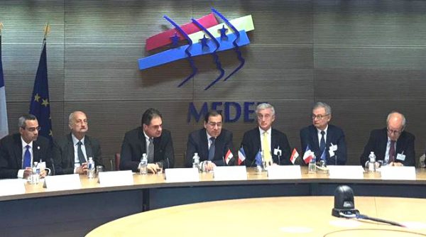 وزير البترول يستعرض امام مجلس الاعمال الفرنسي في باريس النموذج المصرى لتطوير آليات العمل فى صناعة البترول والغاز الطبيعى