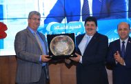 بحضور لطفي .. احتفالية بشركة بتروجت لتكريم مساعد رئيس الشركة لنظم المعلومات بمناسبة بلوغه سن التقاعد