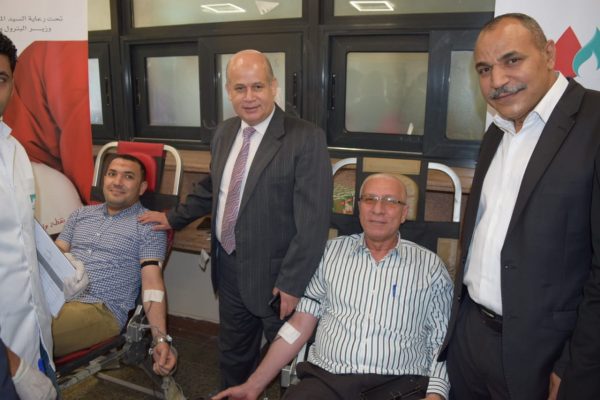 تحت رعاية عبد الهادي .. توافد غفير من العاملين بشركة بتروجاس للمشاركة في مبادرة وزارة البترول للتبرع بالدم