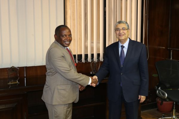 وزير الكهرباء يستقبل رئيس شركة كهرباء تنزانيا لبحث سبل دعم وتعزيز التعاون بين البلدين