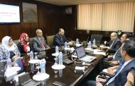 عسران يبحث مع مسئول حكومى تطوير منظومة شكاوى المشتركين الكترونيا لسرعة الاستجابة والانجاز