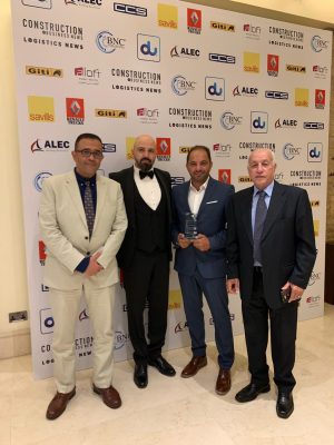 حسن علام تحصد 