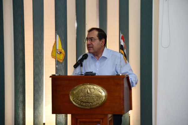 علي هامش زيارته لبدر الدين ... وزير البترول يتابع تنفيذ خطط إنتاج الزيت الخام مع الشركات الاعلي انتاجا