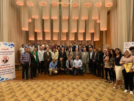 المنصورة للبترول تكرم رئيسها السابق الجيولوجى عمر طعيمة