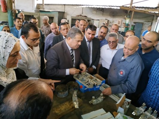  رئيس شركة جنوب القاهرة للتوزيع فى زيارة الى ورش الشركة بالسبتية لصيانة وتصنيع المهمات الكهربائية