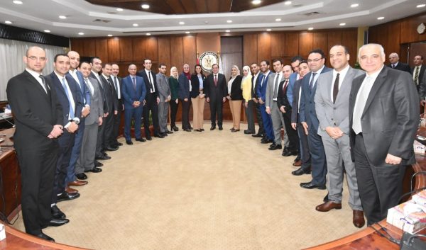 وزير البترول يلتقى شباب برنامج الادارة المتوسطة .. ويؤكد : هدفنا بناء مجموعة من الكفاءات المؤهلة القادرة على تولى المسئولية فى المستقبل