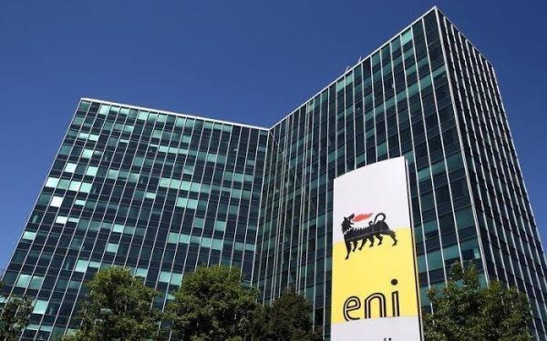 شركة eni الايطالية تعرض على وزارة الكهرباء بناء 10 الاف ميجا وات من الطاقة الشمسية