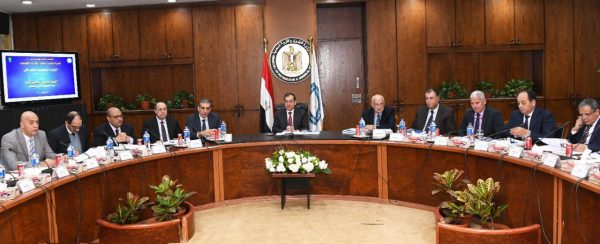 الملا : مصر تنفذ برنامجا طموحا لزيادة معدلات انتاج الغاز وتنمية حقول الغاز المكتشفة