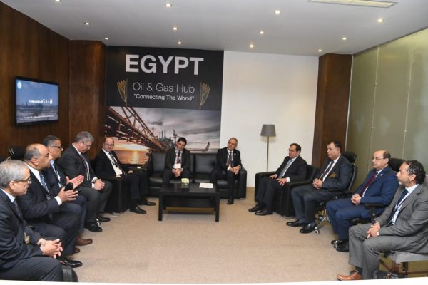 تكنيمونت الايطالية تبدي رغبتها في المشاركة بمشروعات مجمع التكسير الهيدروجيني وإنتاج البروبلين والبولي بروبلين التابع لـ