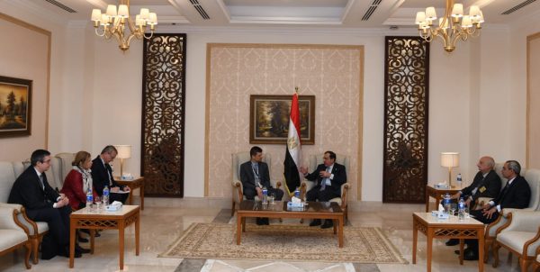 وزير البترول يستقبل مفوض وزارة الخارجية والتجارة المجري لبحث التعاون بين البلدين