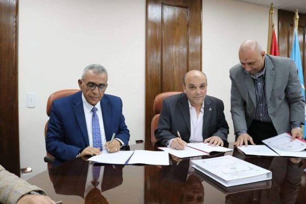 درويش وعيسي يوقعان اتفاقية 