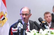 شاكر يجرى الان لقاء مع الخبير المصرى هانى عازر
