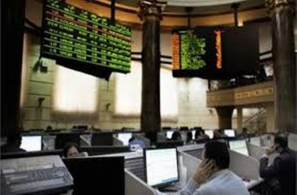 وكالة بلومبرج الأمريكية : مؤشر البورصة المصرية يحقق أكبر قفزة فى العالم بعد قرارات السيسى